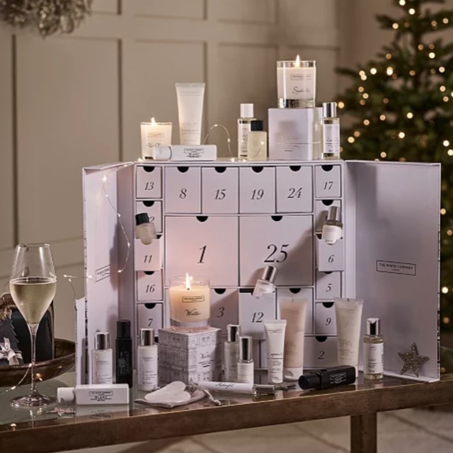 15 Luxury Advent Calendars : Skincare, Candles, and More