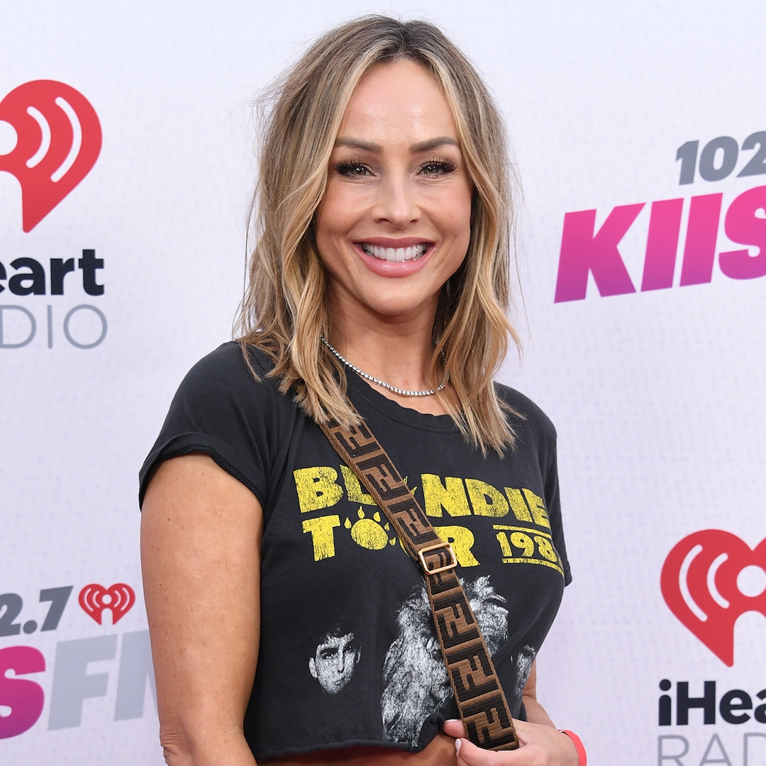 започват изцяло ново пътешествие майчинството възпитаник и съпруг поздравиха момиченце