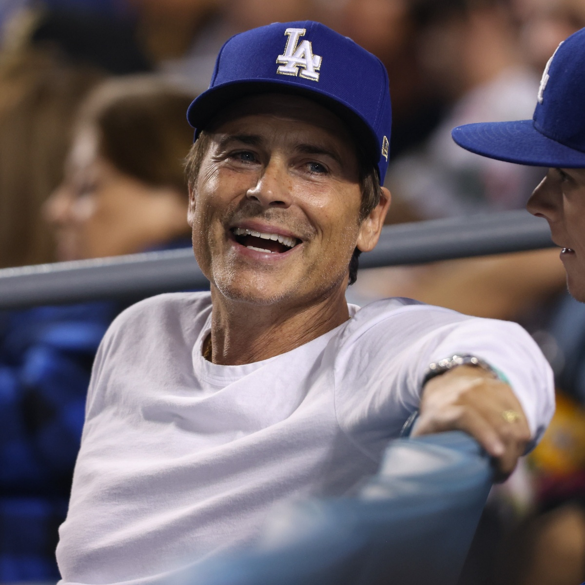 Celebrity LA Dodger Fans — See Pics – Hollywood Life