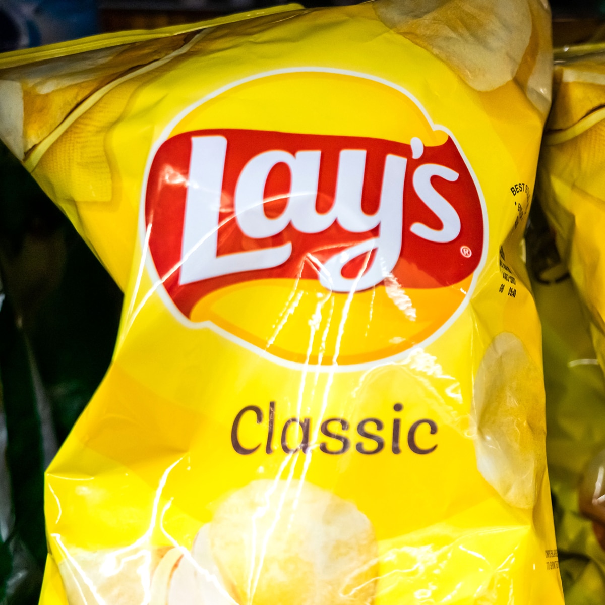 Lay's Potato Chips Classic Flavor Snacks 13 oz Party Size Bag, 15.25 oz -  Harris Teeter
