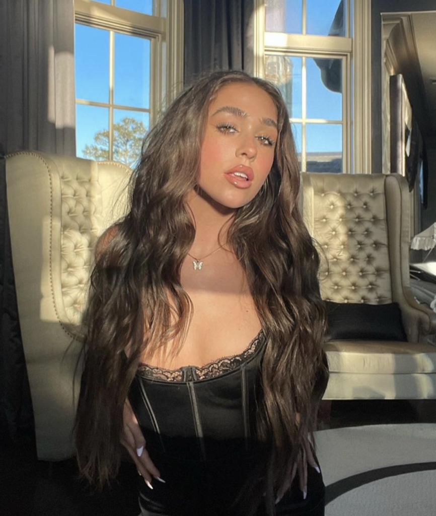OnlyFans Model Lily Phillips Announces Pregnancy