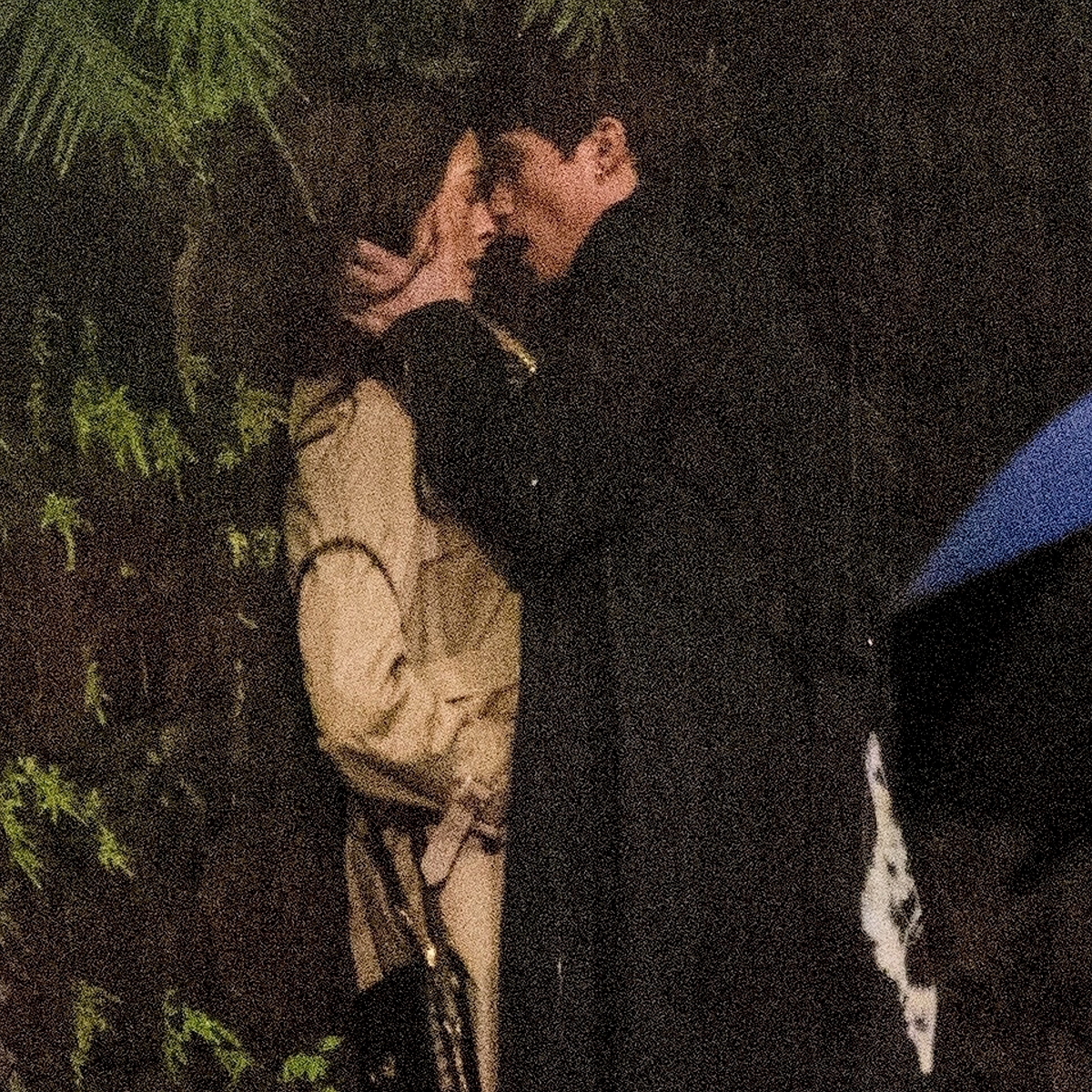 Anne Hathaway and Nicholas Galitzine Kiss for Idea of You Movie