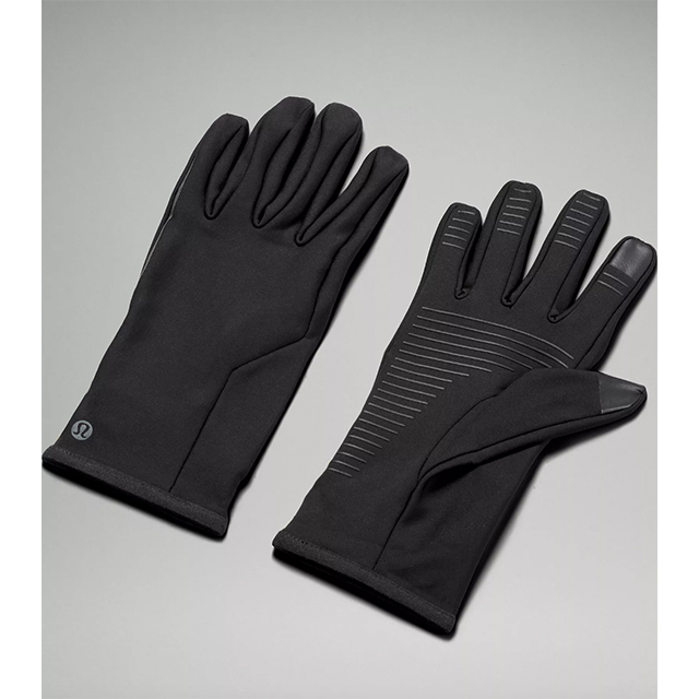 https://akns-images.eonline.com/eol_images/Entire_Site/2022924/rs_640x640-221024212644-running-gloves-e-comm-books.jpg?fit=around%7C400:400&output-quality=90&crop=400:400;center,top