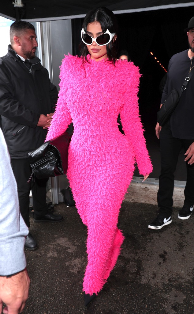 Kylie Jenner, Balenciaga Show, 2022 Paris Fashion Week