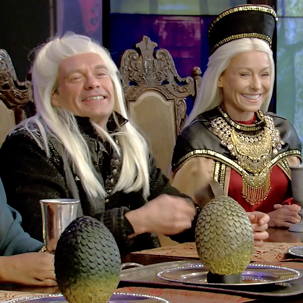 See Kelly Ripa and Ryan Seacrest Spoof Housewives and More - E! Online