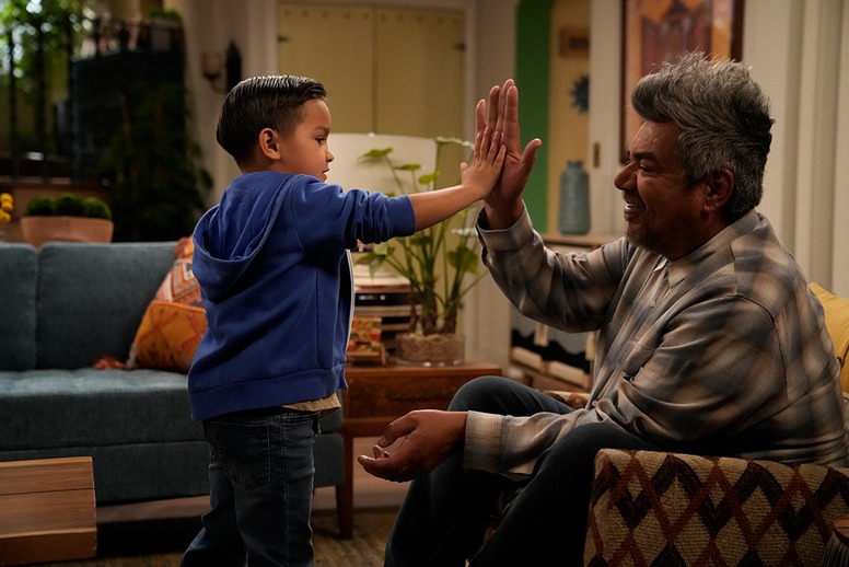 Lopez vs. Lopez, George Lopez, Mayan Lopez