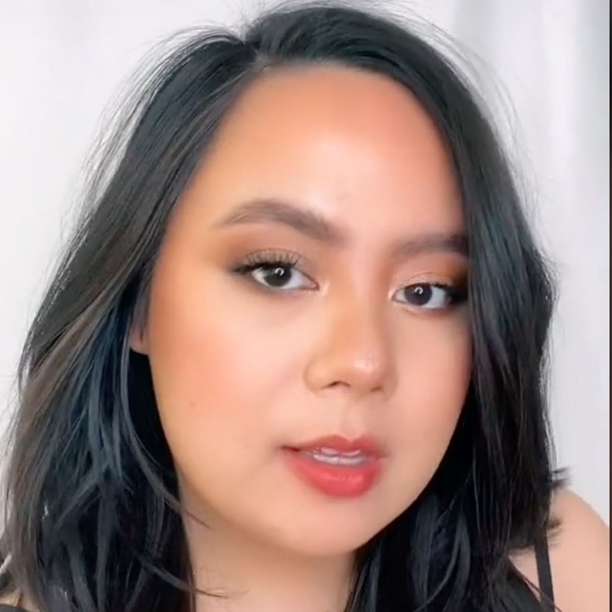 How TikTok’s “Cloud Skin” Trend Perfectly Blends Matte and Dewy Makeup