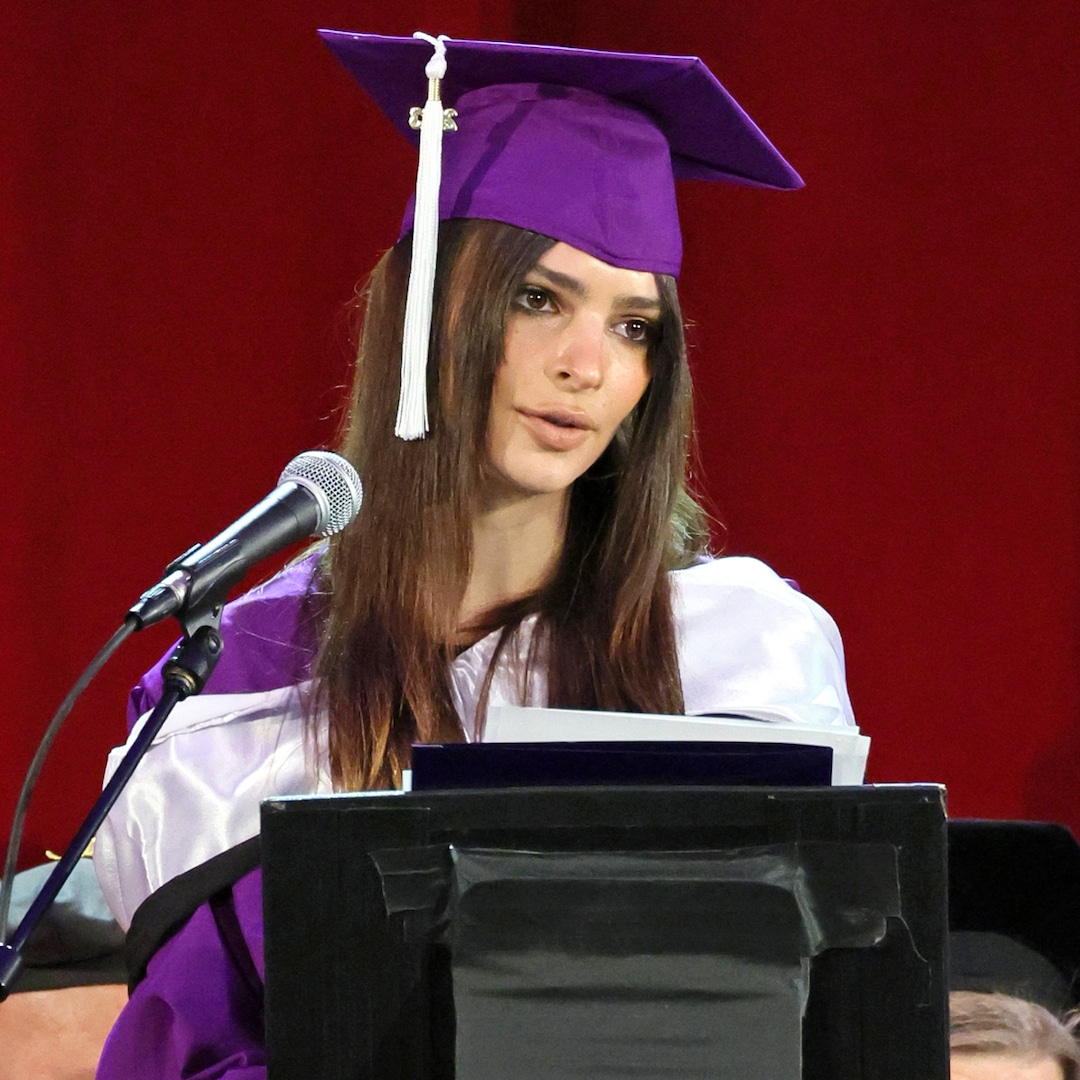 Emily Ratajkowski Sends Moving Message to Students During Commencement Address at Hunter College thumbnail