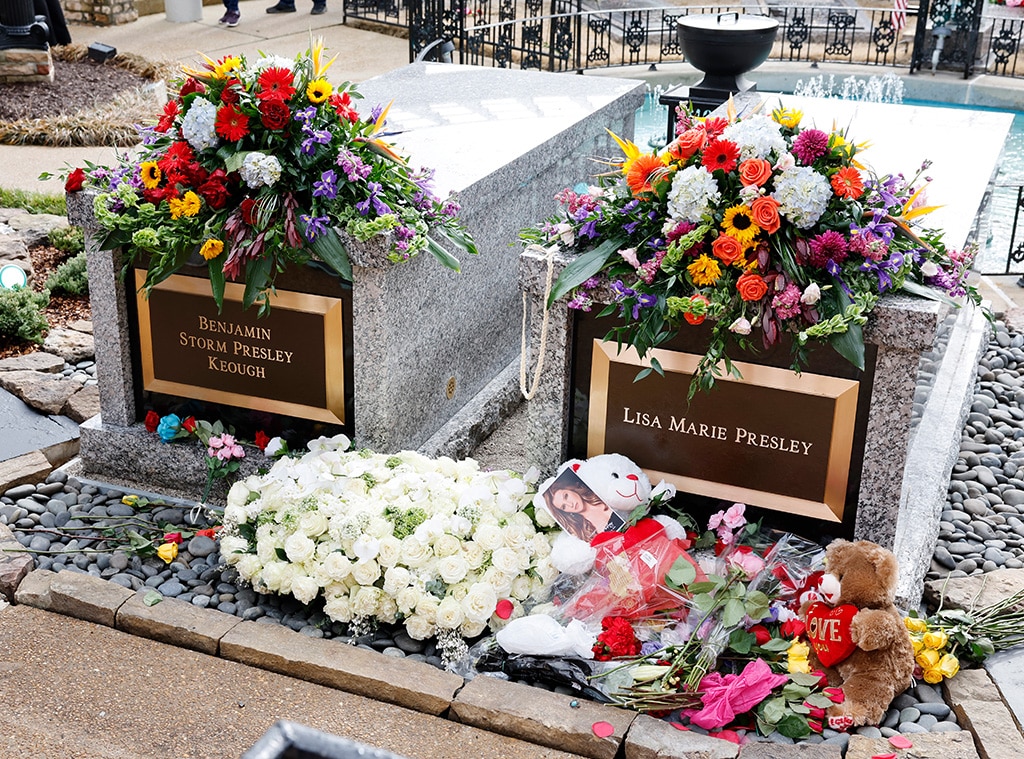 Lisa marie presley laid 2025 to rest at graceland