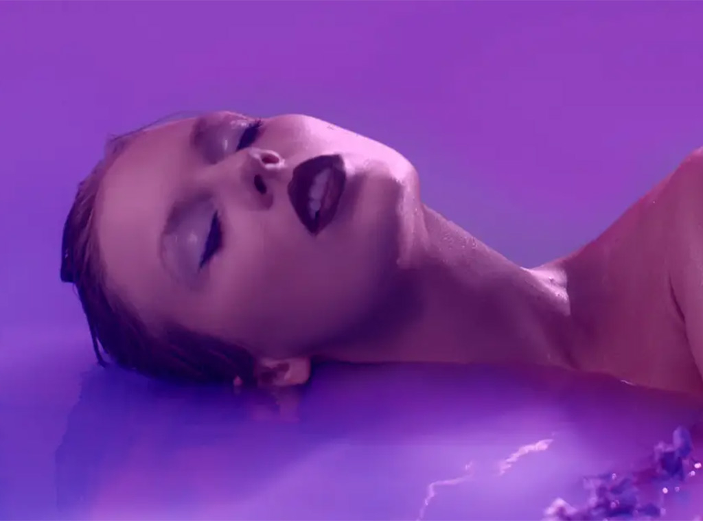 Taylor Swift - Lavender Haze, Music Video