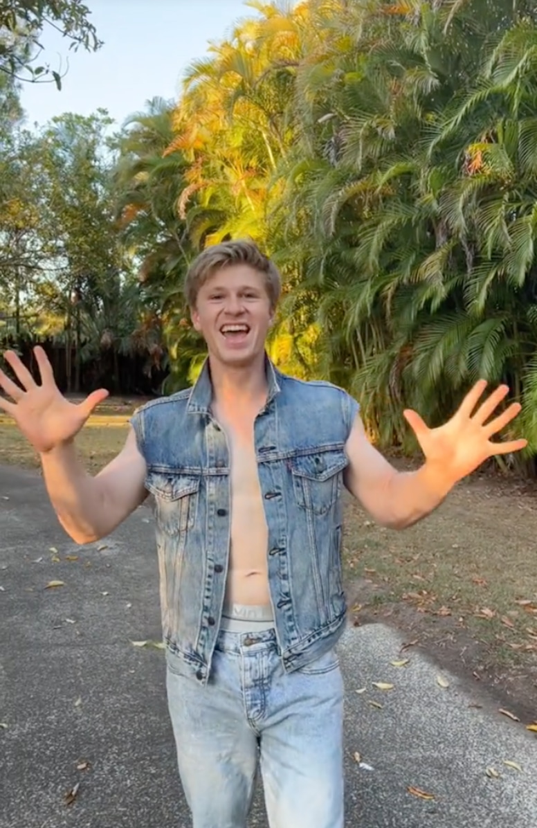 Robert Irwin, Halloween