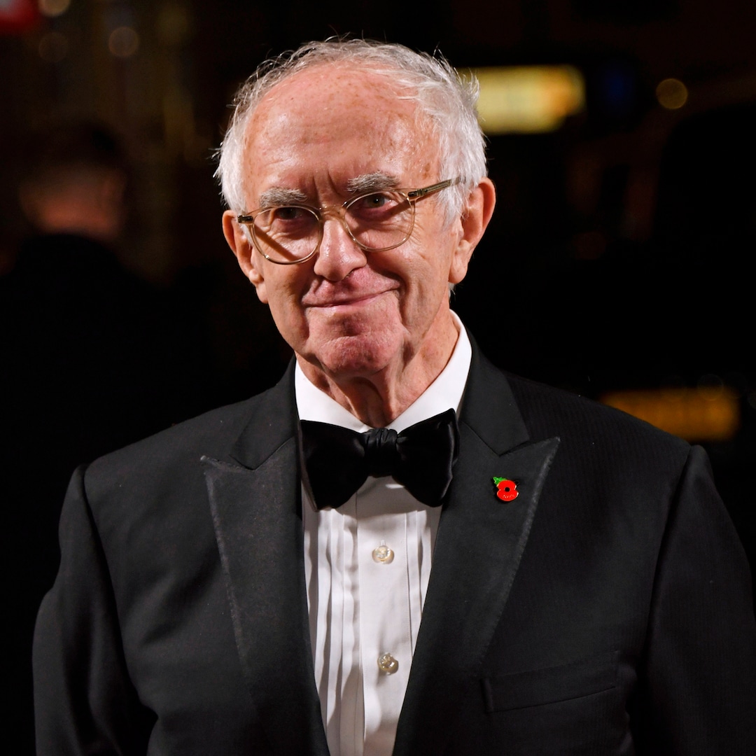 Jonathan Pryce Recalls Meeting the Queen Long Before The Crown