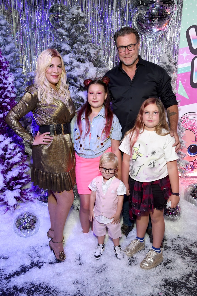 Tori Spelling jako dziecko próbowała dźgnąć brata Randy'ego nożem do listów