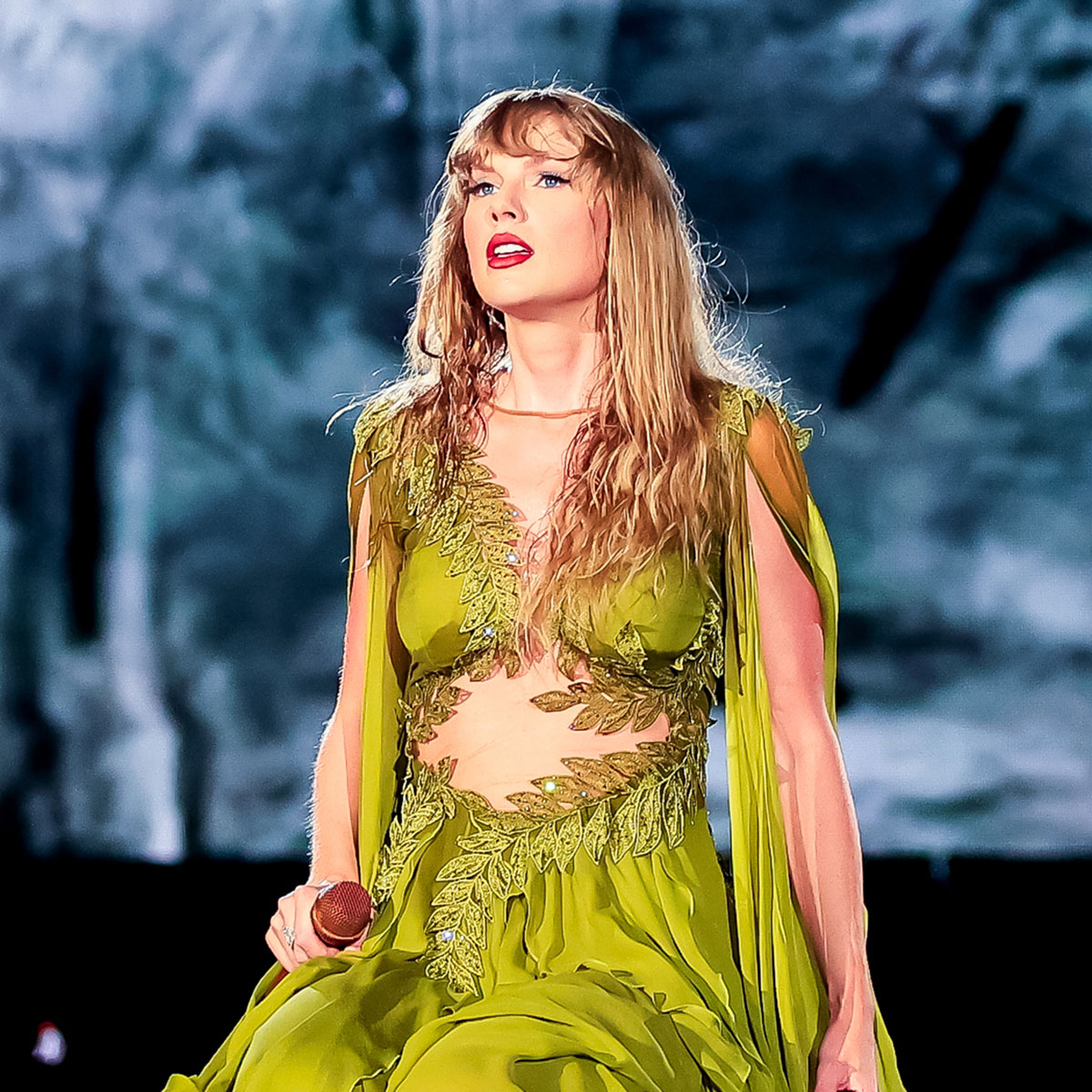 Taylor Swift “Devastated” After Fan Dies at Her Brazil Concert