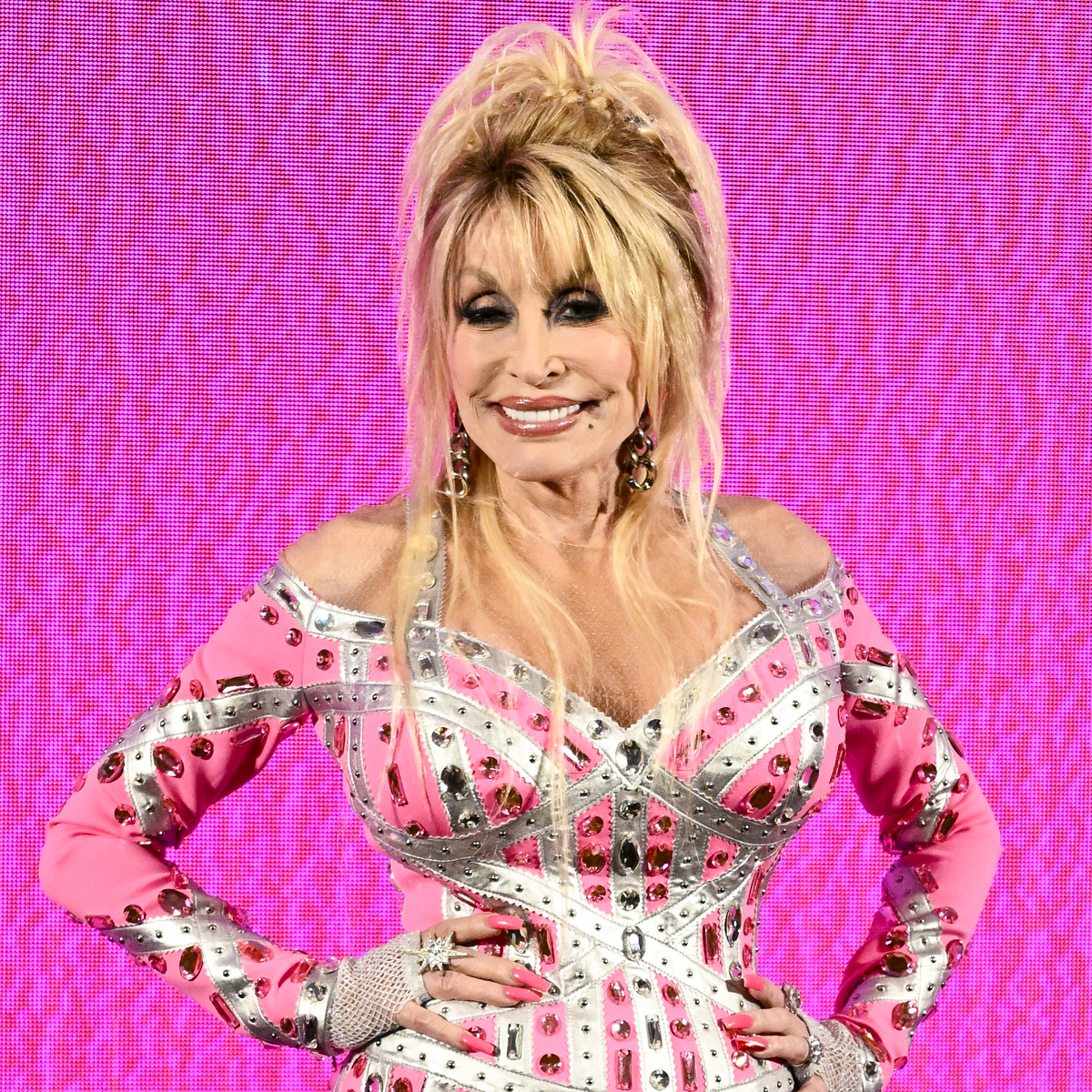 Dolly Parton Reveals Why Husband Carl Dean Doesn’t Attend Events