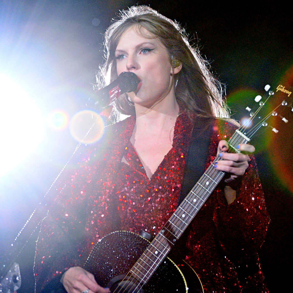 Taylor Swift fan dies before 'The Eras Tour' concert in Rio de Janeiro,  Brazil - ABC News