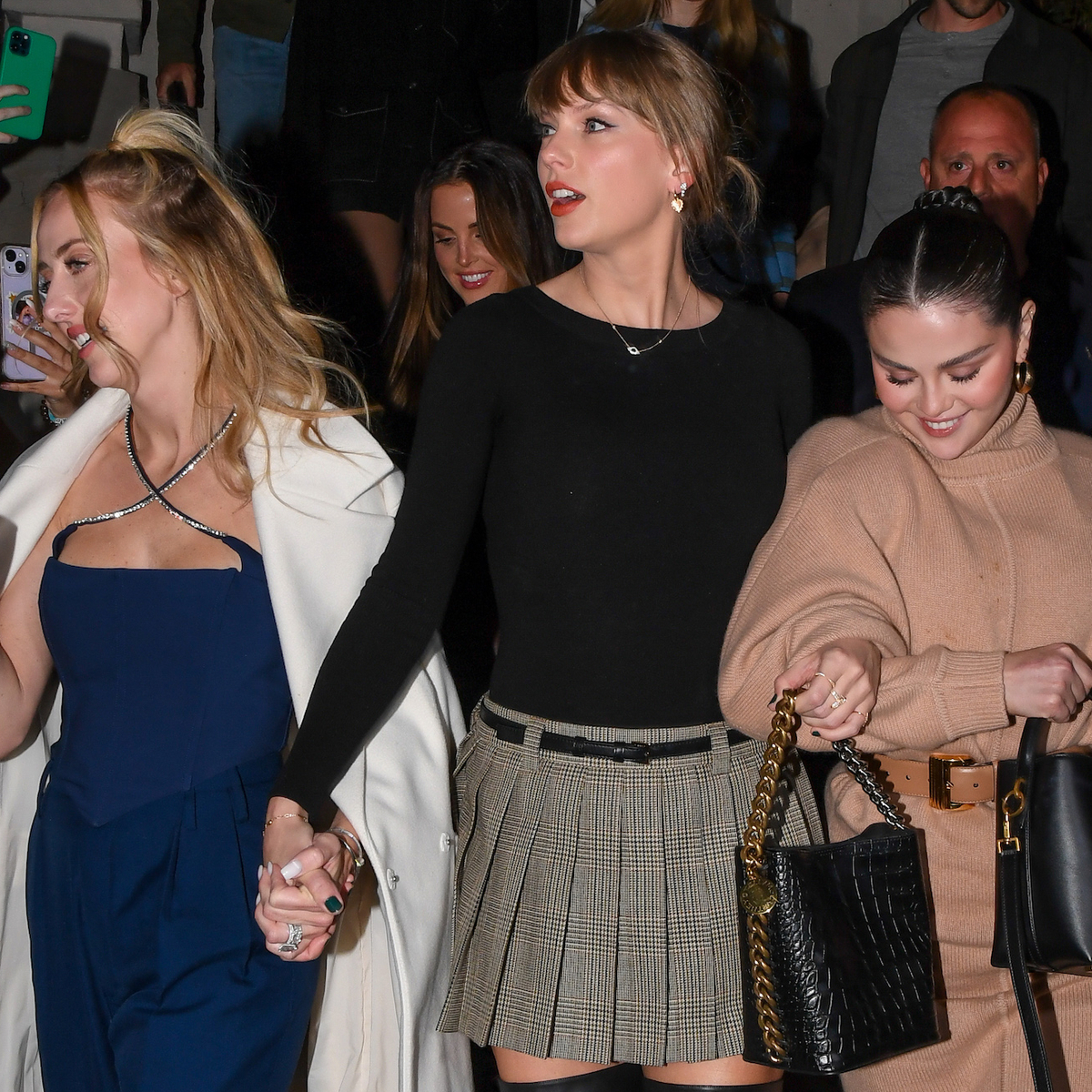 Photos from Taylor Swift's NYC Night Out With Selena Gomez, Brittany ...