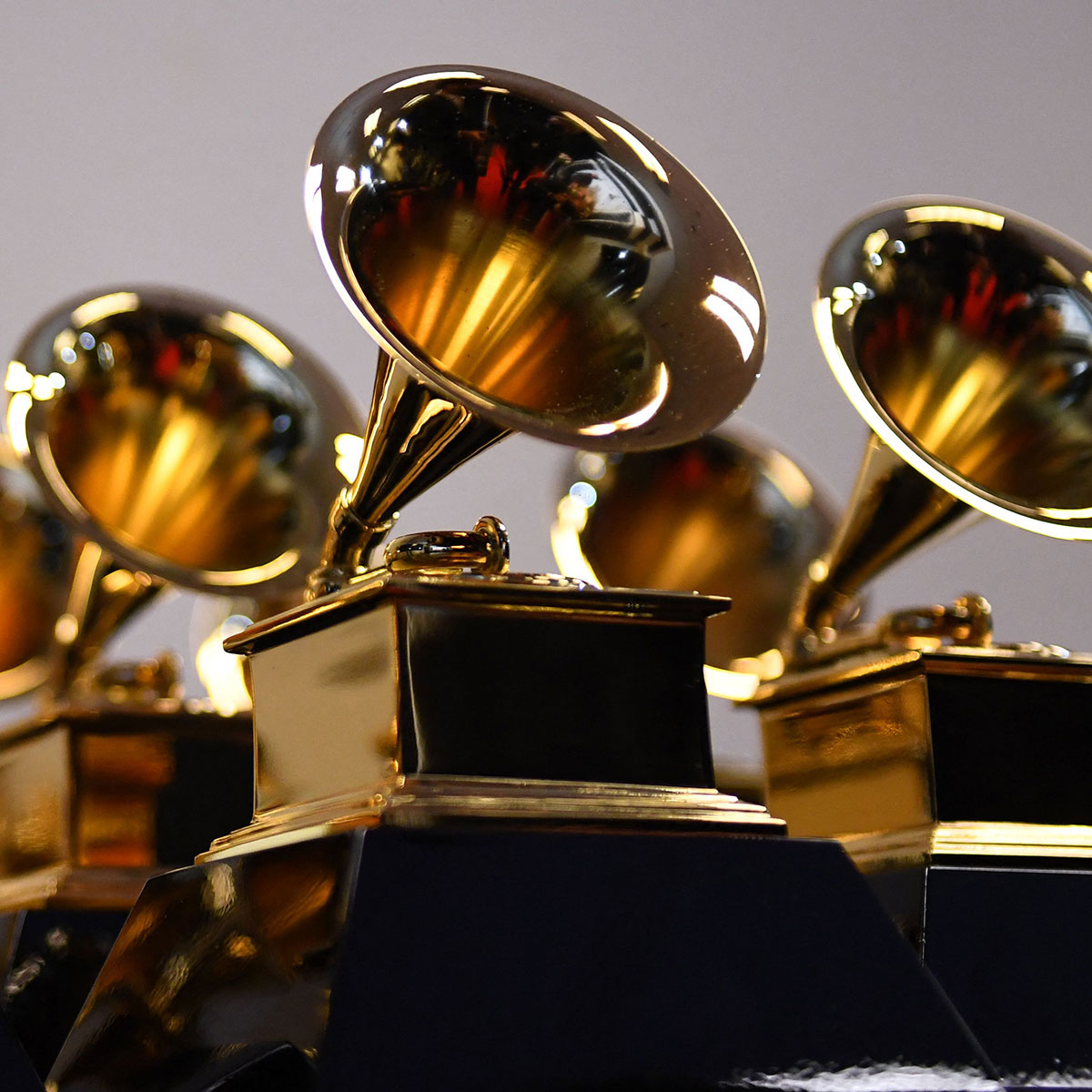 How to Watch the 2025 Grammys and Live From E! Red Carpet