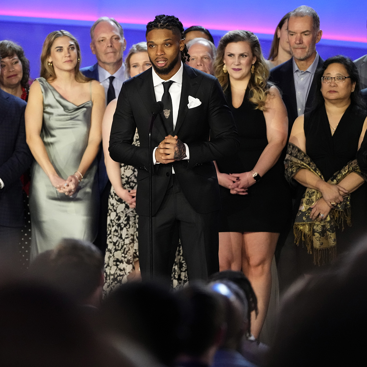 Damar Hamlin Joins First Responders Who Saved His Life at 2023 NFL Honors – E! Online
