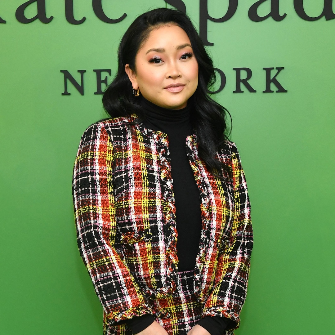 Lana Condor Details “Sheer Devastation” After Death of Mom Mary Condor – E! Online Lana Condor Details “Sheer Devastation” After Death of Mom Mary Condor – E! Online