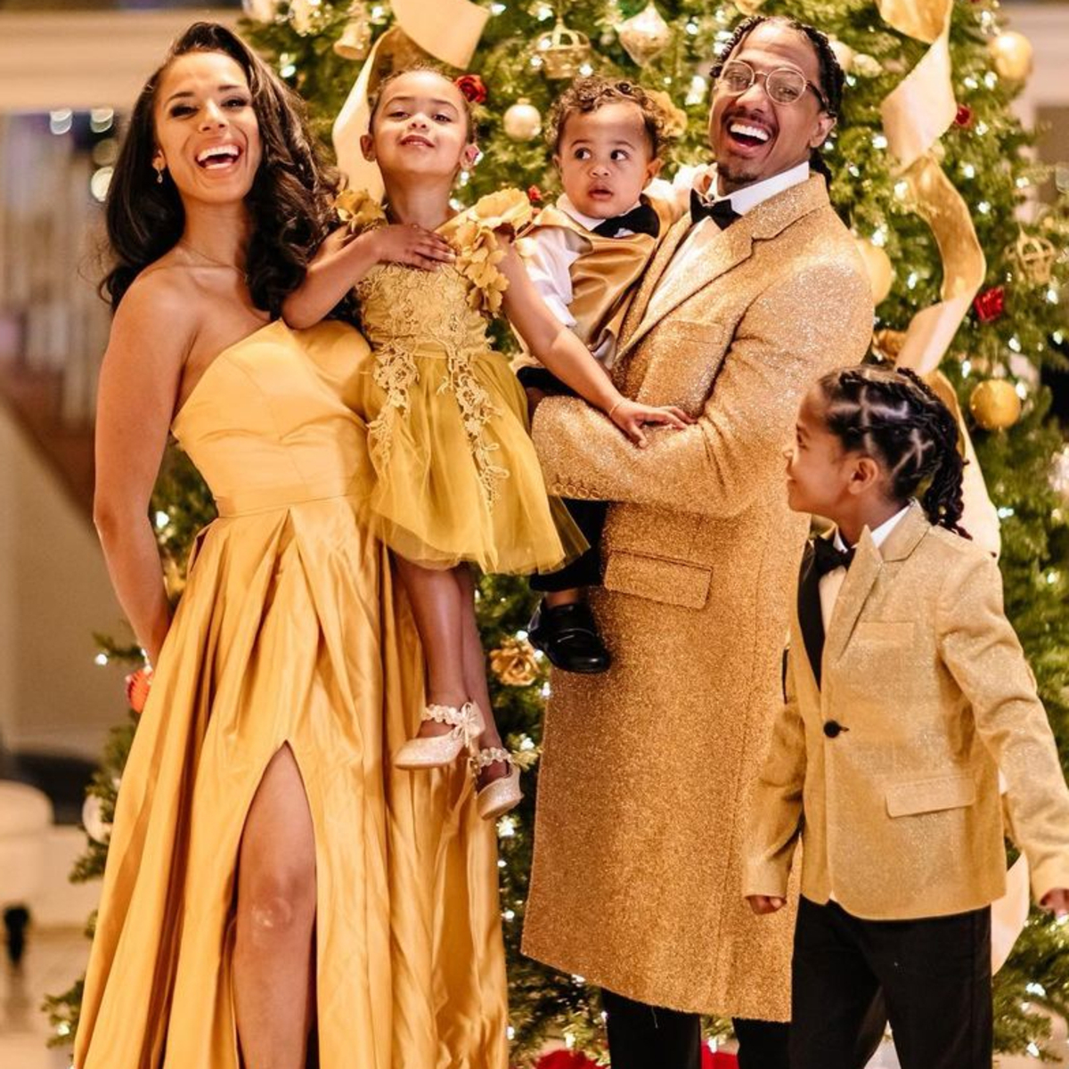 Nick Cannon Twins With His & Brittany Bell’s 3 Kids in Christmas Pics