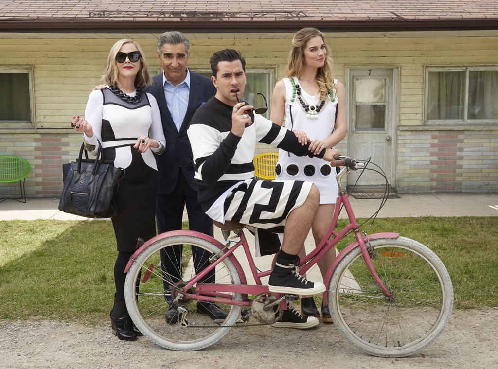 เปิดเผยความลับ 25 Schitt's Creek ที่ดีที่สุด