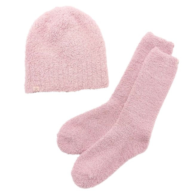 https://akns-images.eonline.com/eol_images/Entire_Site/20231114/rs_640x640-231214133329-Barefoot_Dreams_CozyChic_Beanie_And_Sock_Gift_Set.jpg