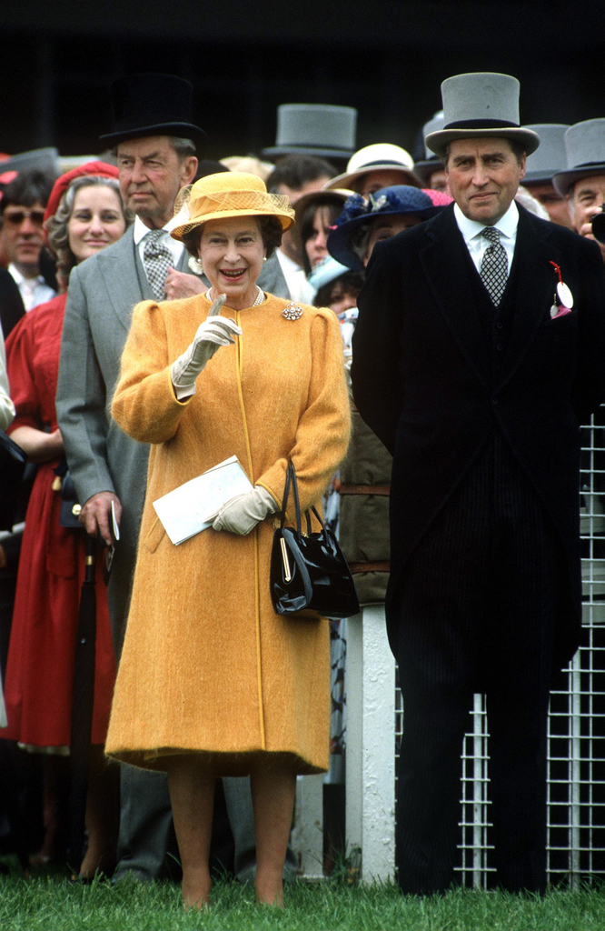 Queen Elizabeth, Henry Porchey Carnarvon, The Crown, Fact vs. Fiction