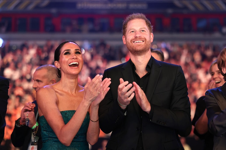 Meghan Markle, Prince Harry, Invictus Games, 2023, Closing Ceremony, Holiday Card Photo