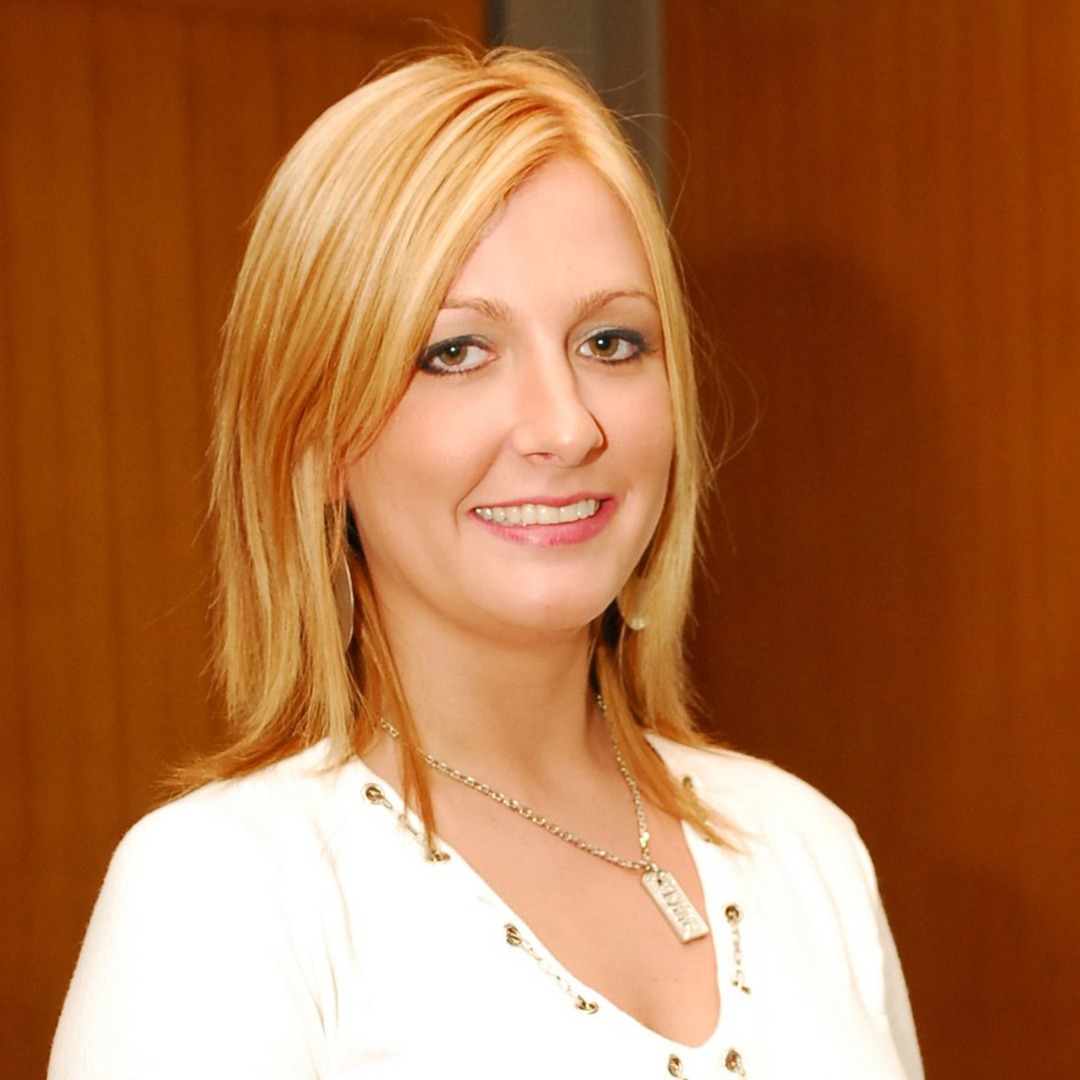 Повече подробности излизат наяве на 41 годишната сестра на и покойния Арън