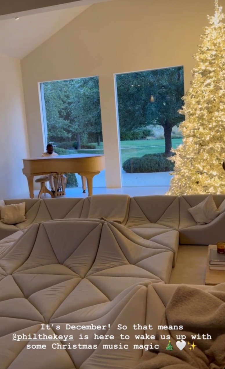 Kim Kardashian, Christmas 2023