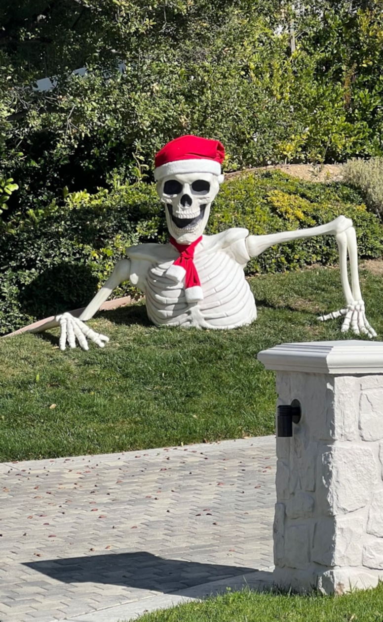 Travis Barker, Christmas 2023