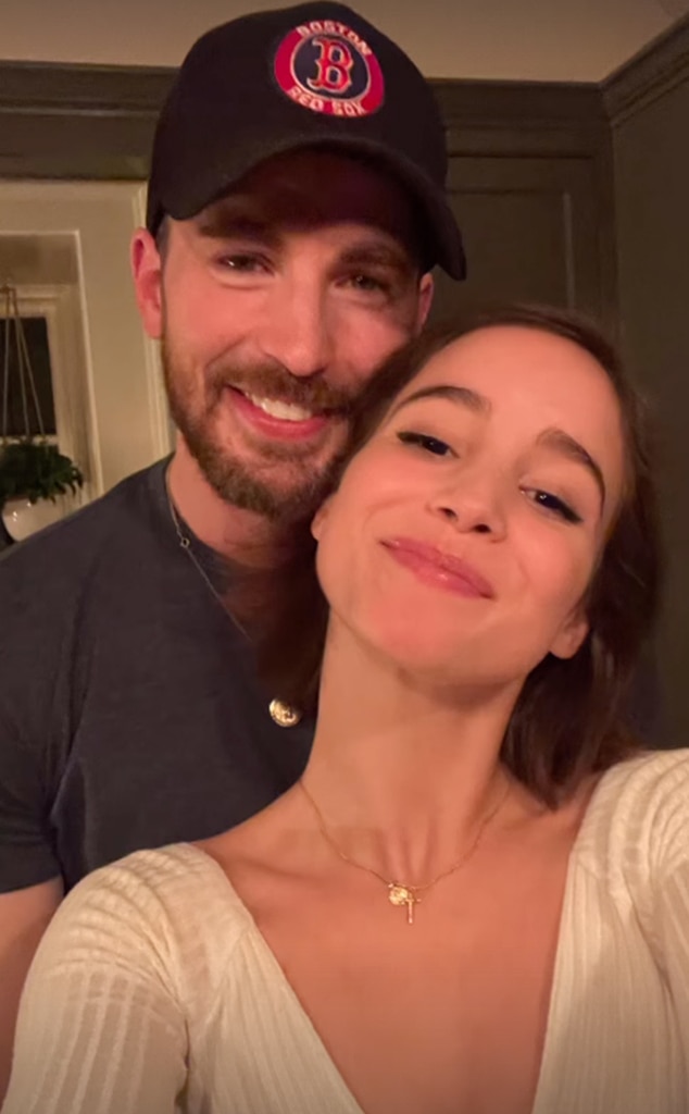 Bên trong mối tình lãng mạn riêng tư của Chris Evans với Alba Baptista