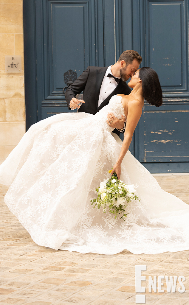 DWTS' pro Artem Chigvintsev marries Nikki Bella in Paris