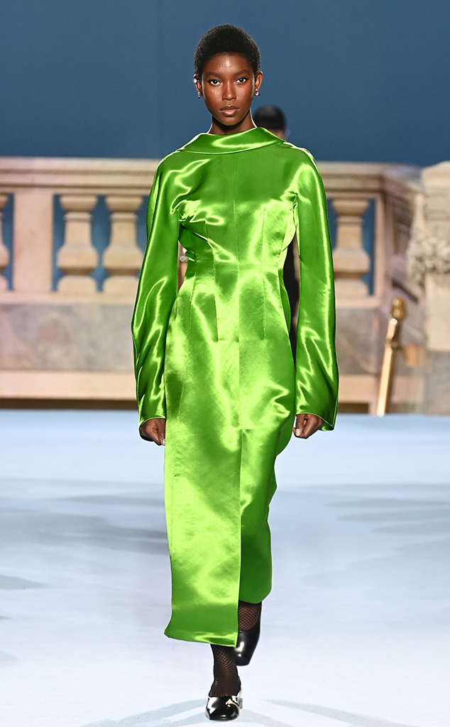 New York Fashion Week Fall 2023's Biggest Trend is Pantslessness -  Fashionista
