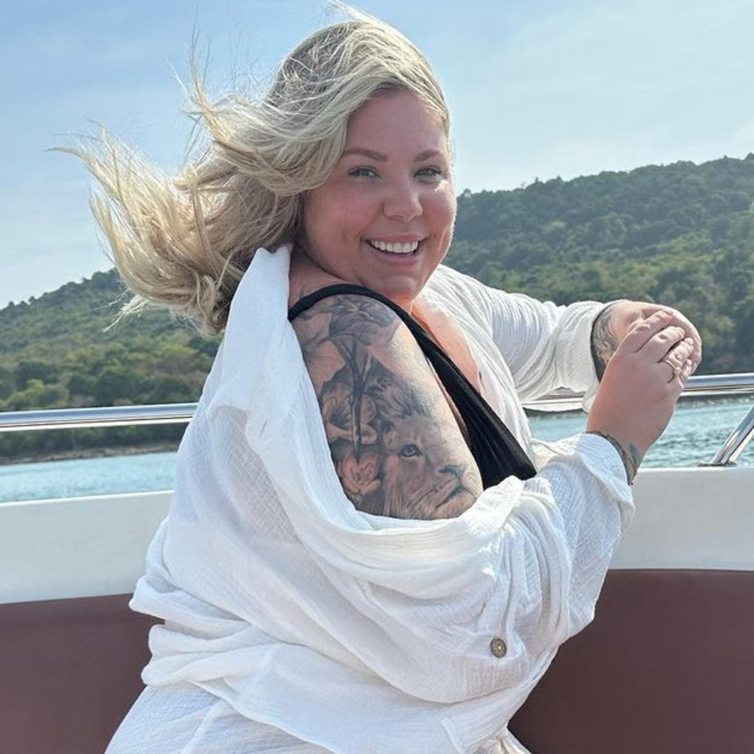 се движи напред в своята бременност с близнаци Всъщност звездата която очаква