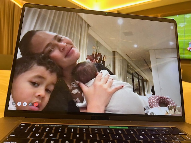 Chrissy Teigen, Miles Stephens, Esti Stephens, Instagram