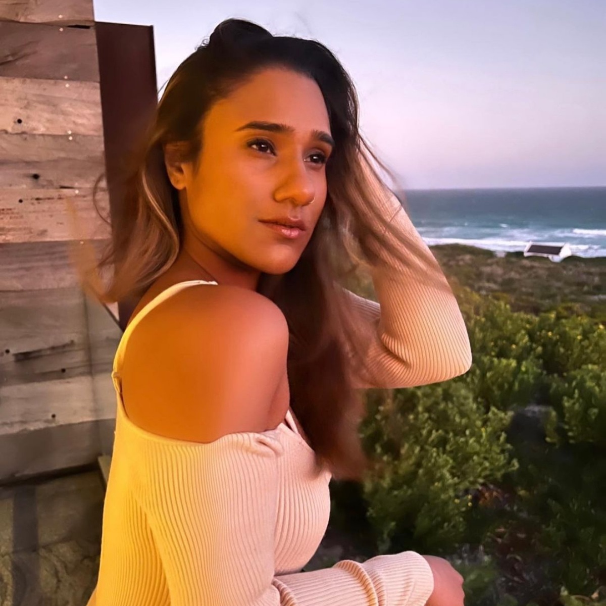 Love Is Blind's Deepti Vempati Gets Real About Loving Herself - E! Online