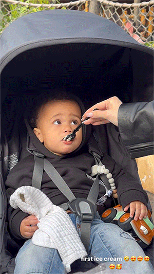 Aire Webster, Kylie Jenner, Instagram, GIF