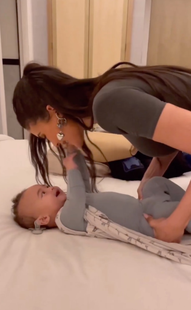 Kỳ nghỉ ở Ý của Kylie Jenner cùng lũ trẻ Stormi và Aire Is Pure Amore