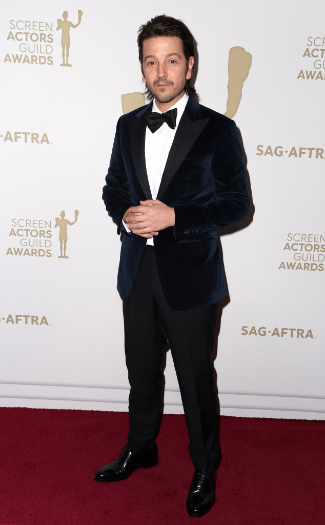 Diego Luna, 2023 SAG Awards, Screen Actors Guild Awards, Arrivals