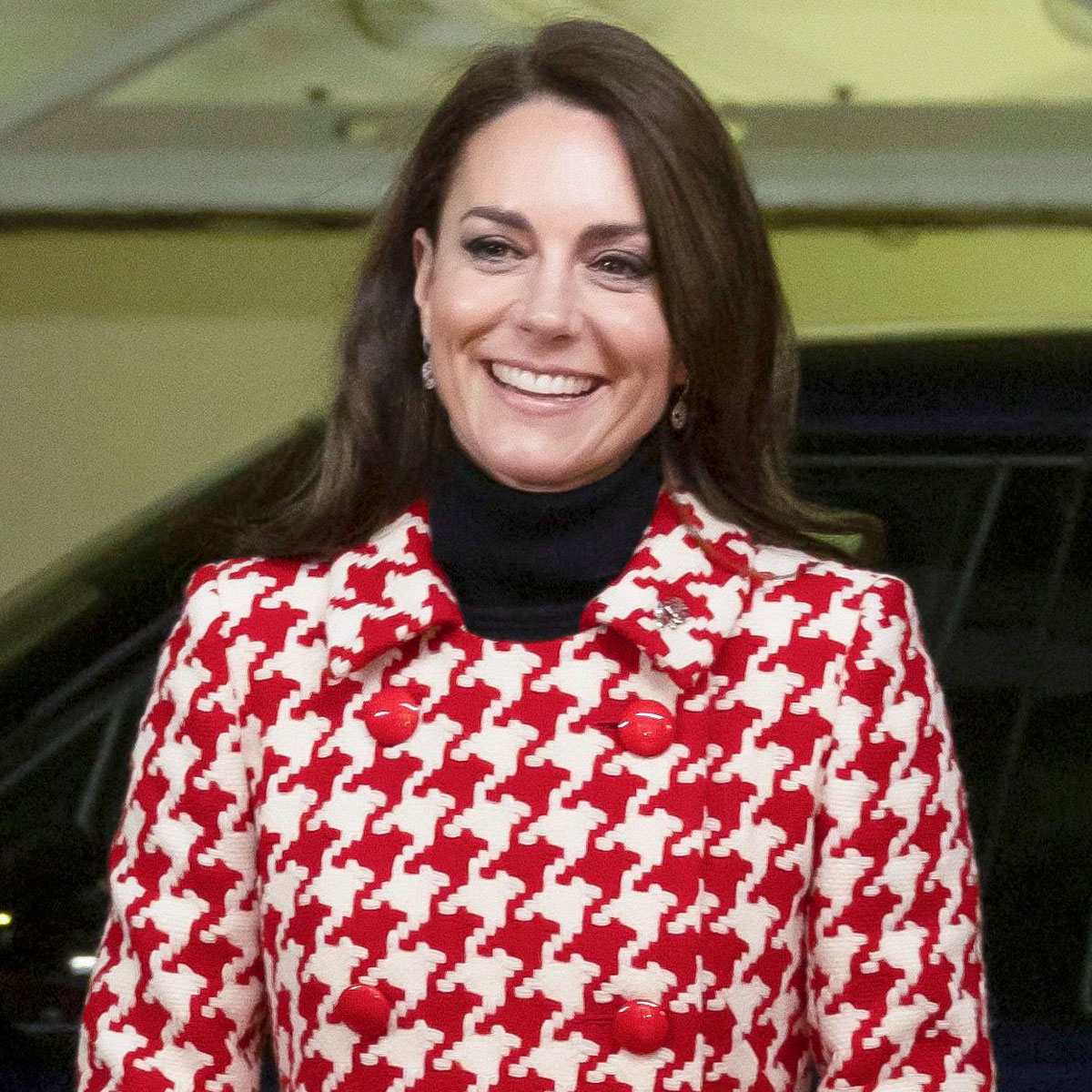 Kate Middleton Takes Style Note From Princess Diana With Bold Red Look – E! Online