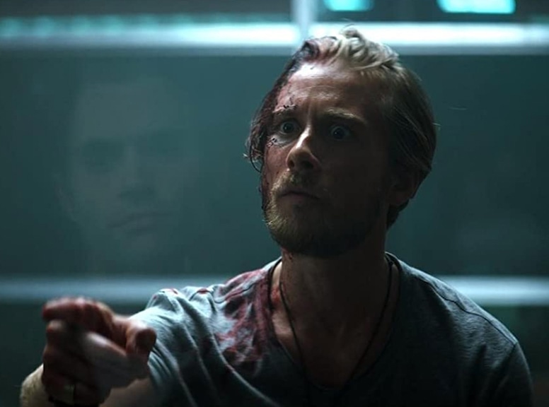 Lou Taylor Pucci, You, Season 1