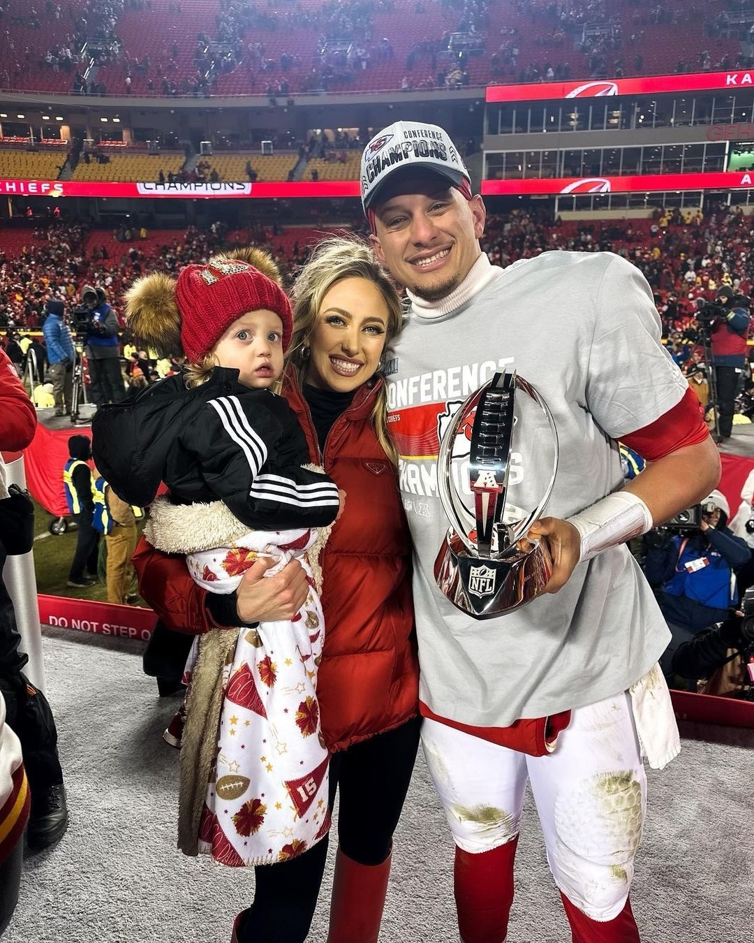 Proof Patrick Mahomes and Brittany Mahomes' Newborn Baby Girl Is Already Kansas City Royalty - News