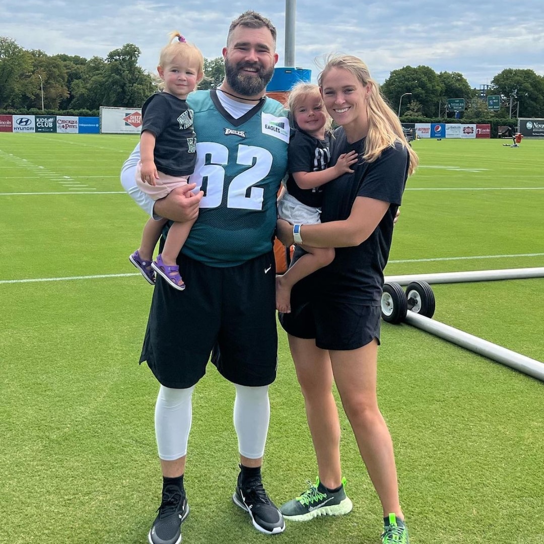 NFL Star Jason Kelce and Wife Kylie Share First Look at Baby No. 3 – E! Online