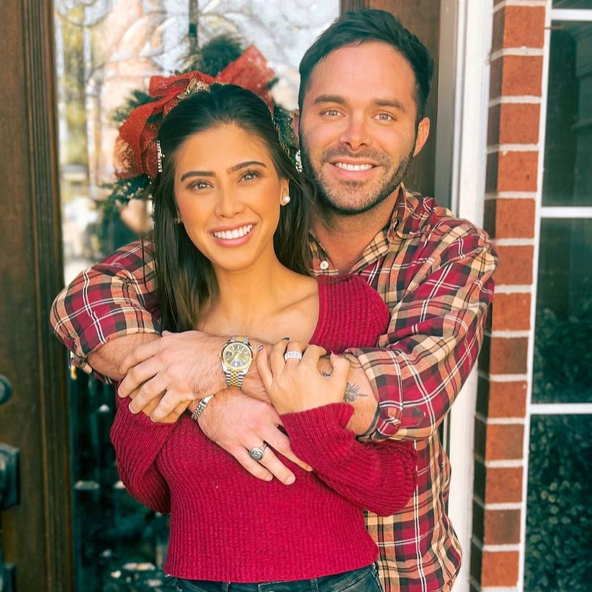 Pregnant The Ultimatum Star April Marie Reveals Sex of First Baby With Cody Cooper – E! Online