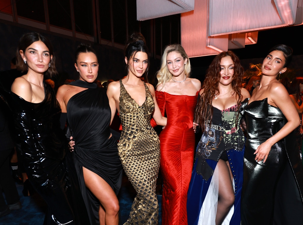 Lily Aldridge, Anastasia Karanikolaou, Kendall Jenner, Gigi Hadid, Alana O'Herlihy, Kylie Jenner, 2023 Vanity Fair Oscar Party