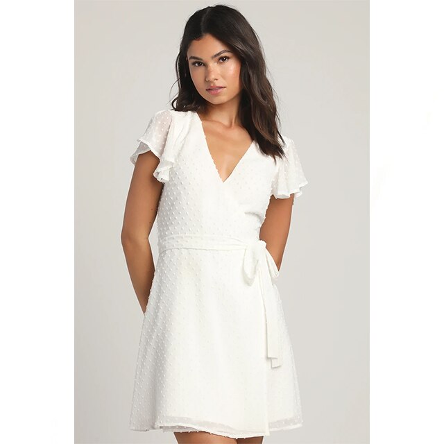 10 PicturePerfect Dresses & Jumpsuits for Your Graduation Photoshoot