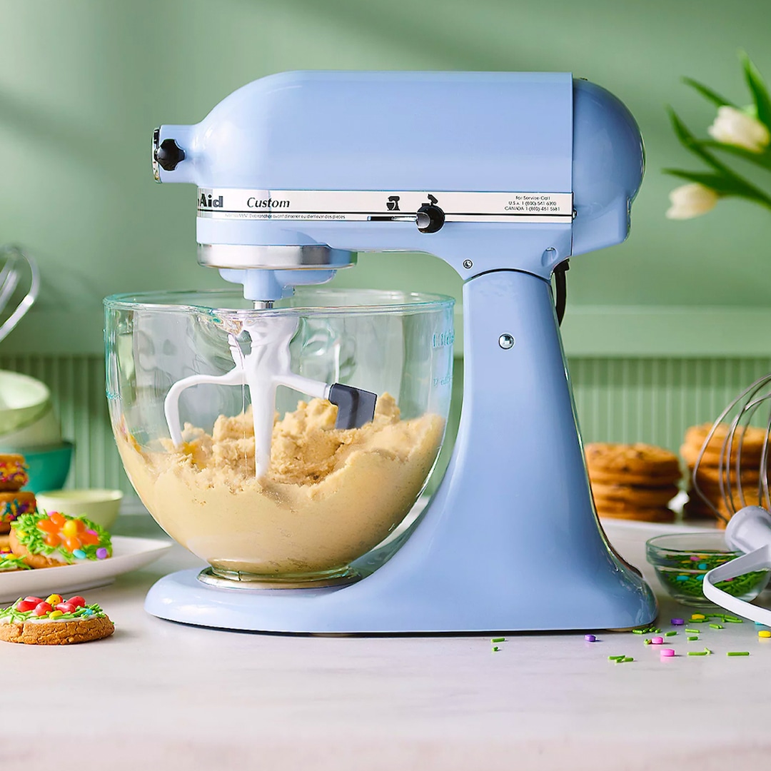 24-Hour Flash Deal: Save $80 on a KitchenAid Stand Mixer