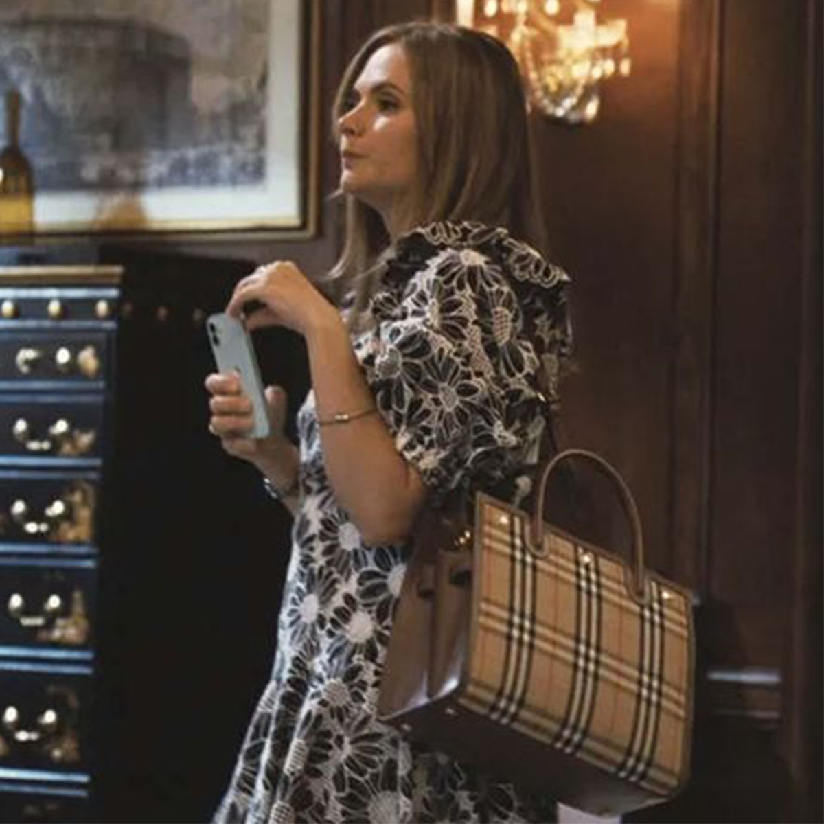 Succession, Burberry Bag